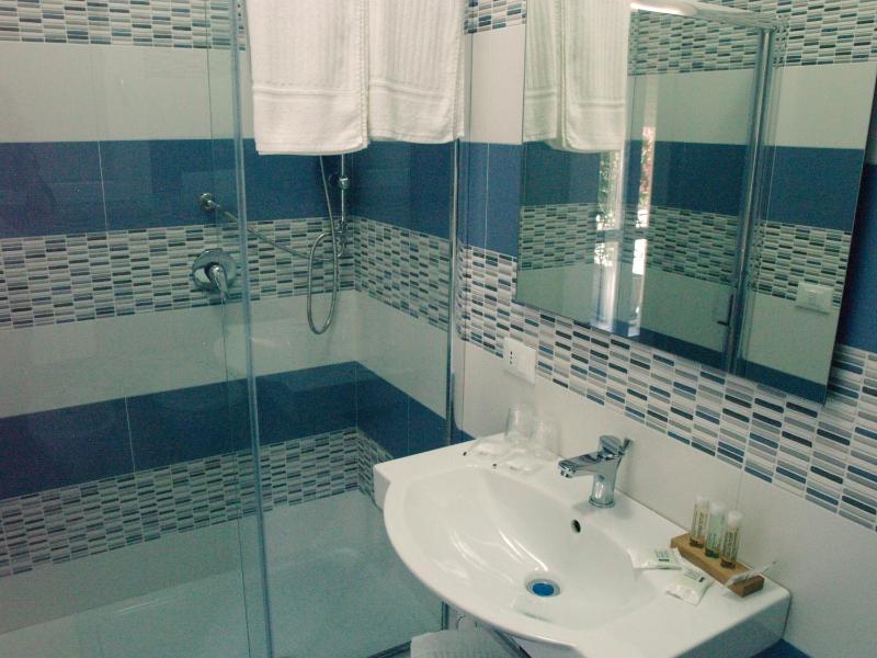 Triple Room image 2