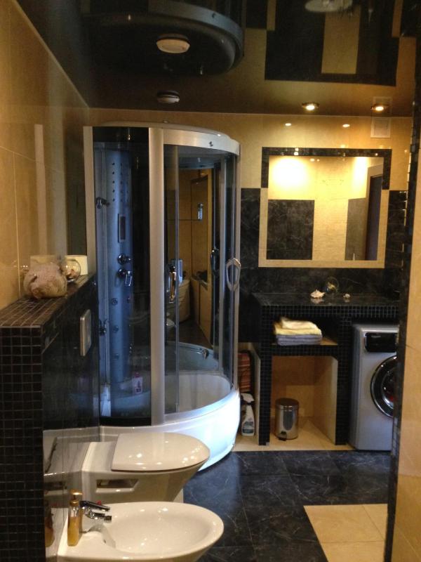 Triplex jacuzzi apartment - image 16