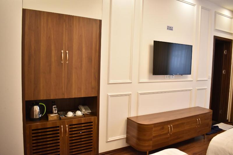 Sunglow Hotel - image 9