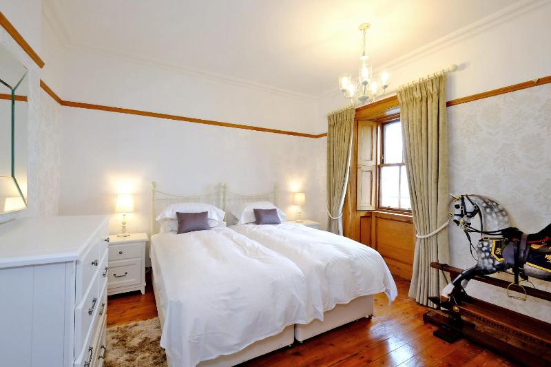 Three-Bedroom House image 2