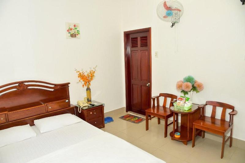 Thanh Tùng Hotel - image 11