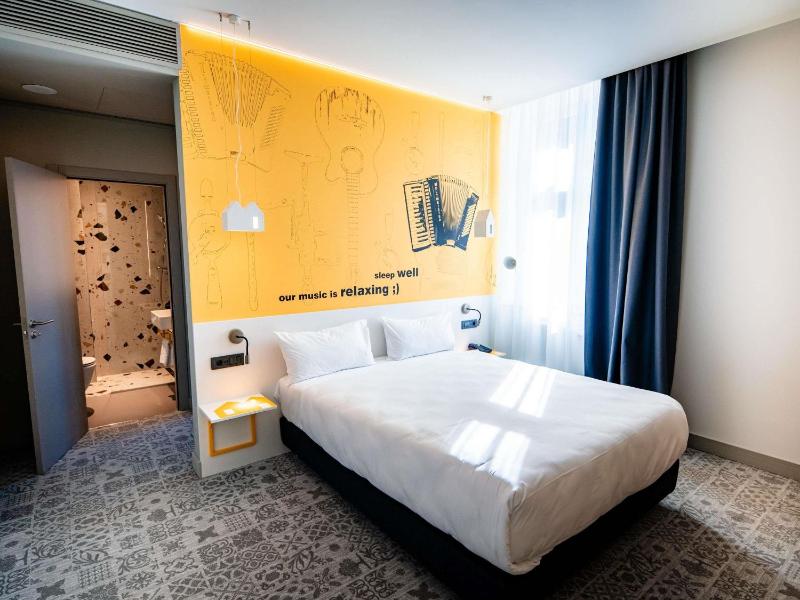 ibis Styles Sibiu Arsenal - image 3