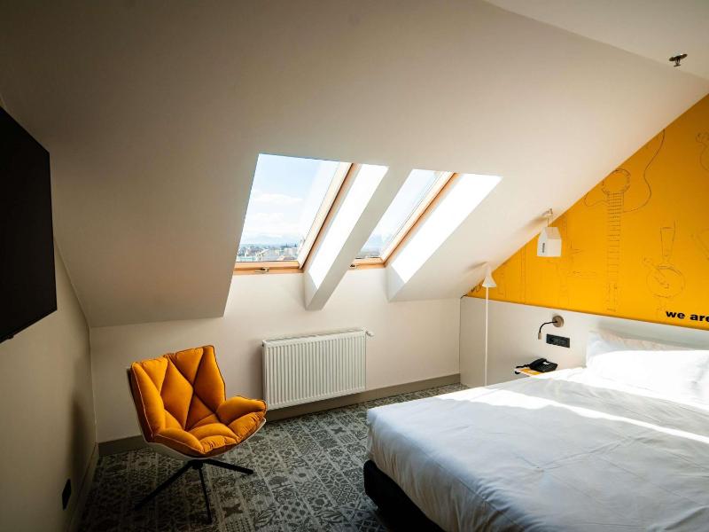 ibis Styles Sibiu Arsenal - image 15