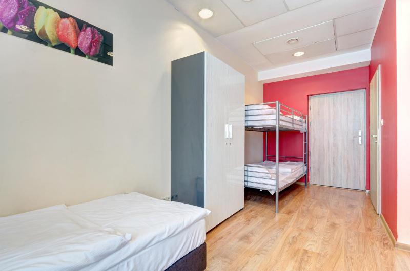 Deluxe Quadruple Room with Private Bathroom image 4