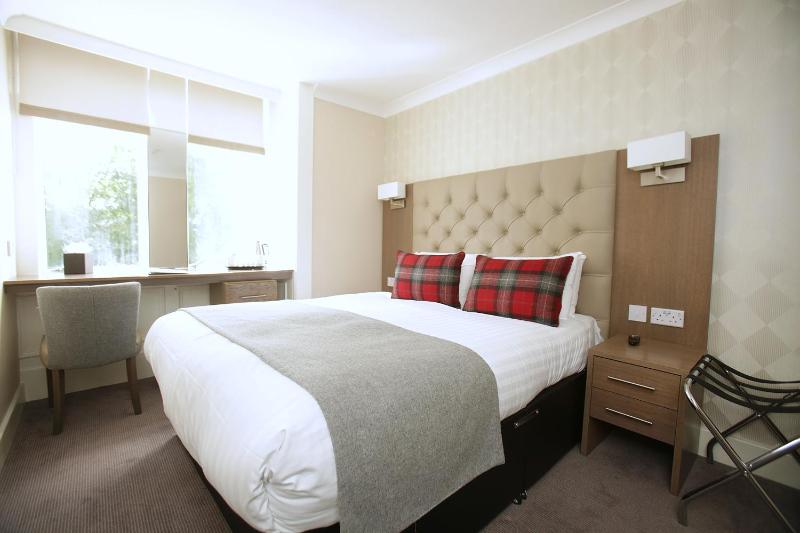 Double Room image 4