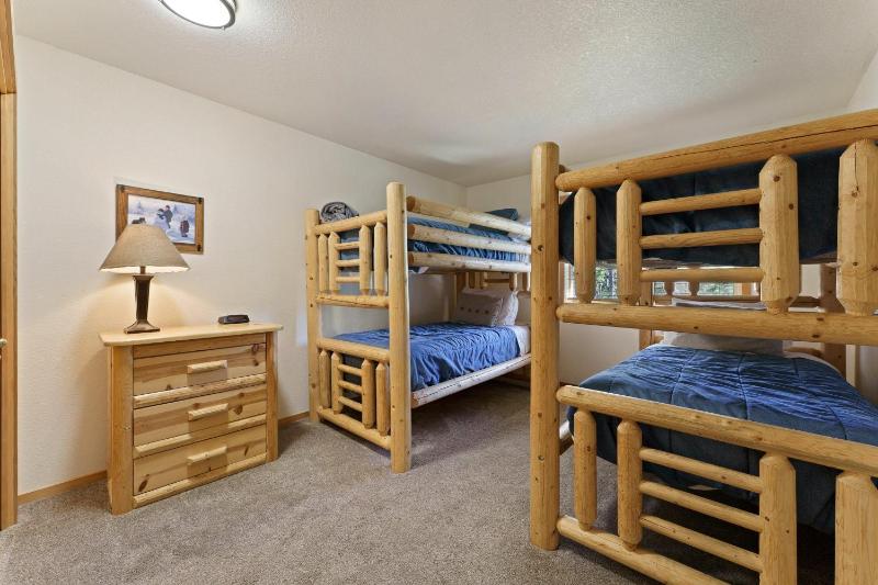 37 Kinglet - image 15