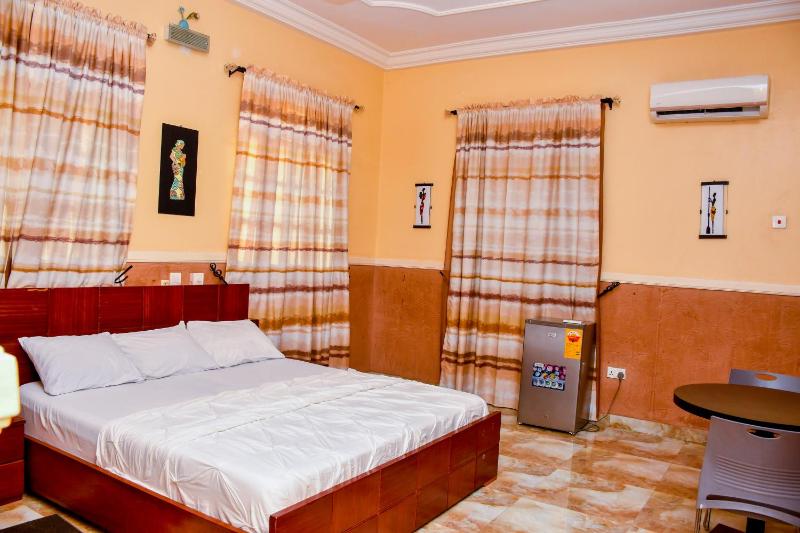5 Star Villa Hotel - image 12