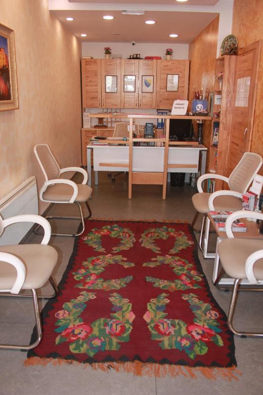 B&B Berr - image 10