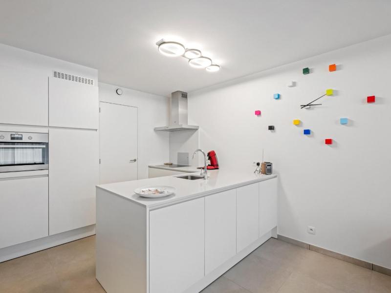 Swan - 0103 - image 8