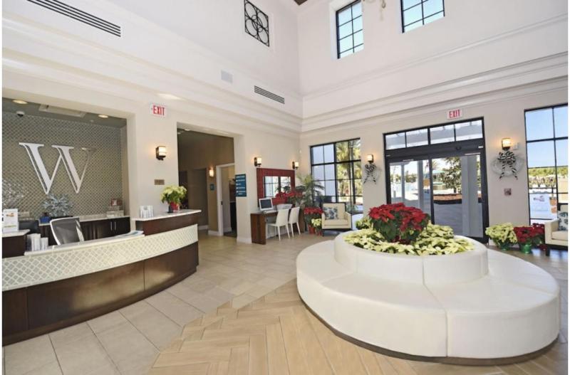 Luxury Orlando Retreat Just 6 Miles from Disney - image 6