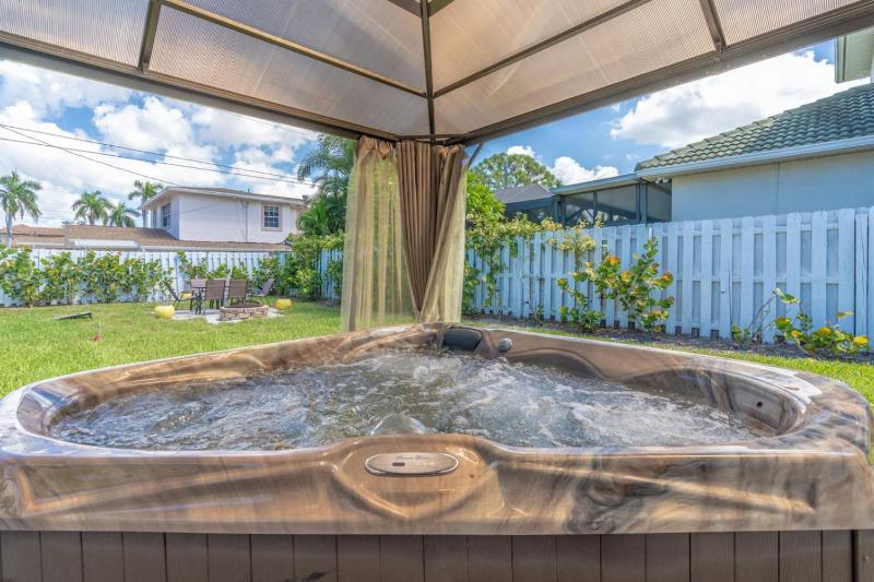 Beach Bliss Haven Steps to Vanderbilt Hot Tub - image 22