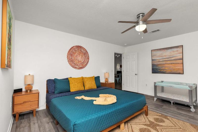 Holley House 4 Beds Foosball & Near the Beach - image 19