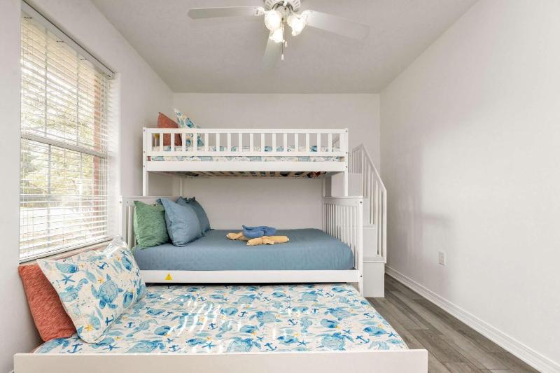 Holley House 4 Beds Foosball & Near the Beach - image 4