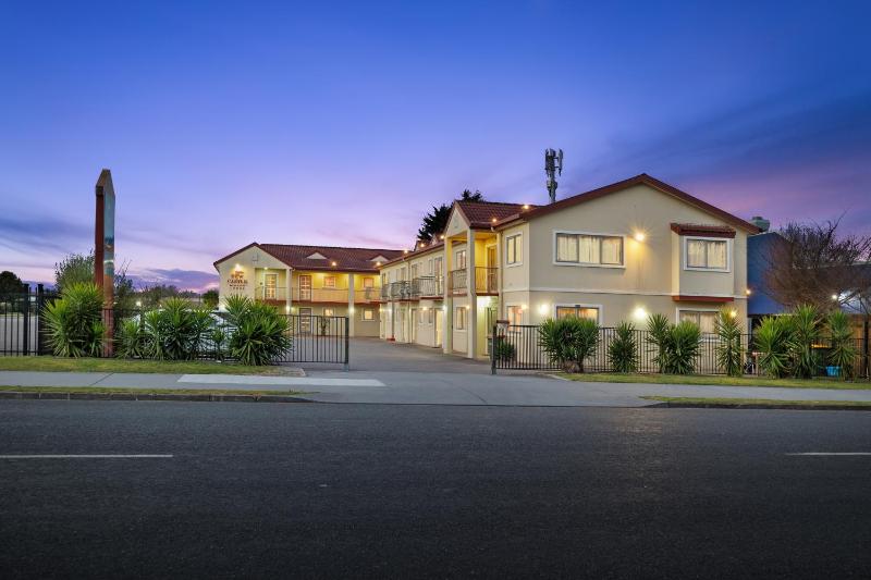 New Castle Motor Lodge - image 12