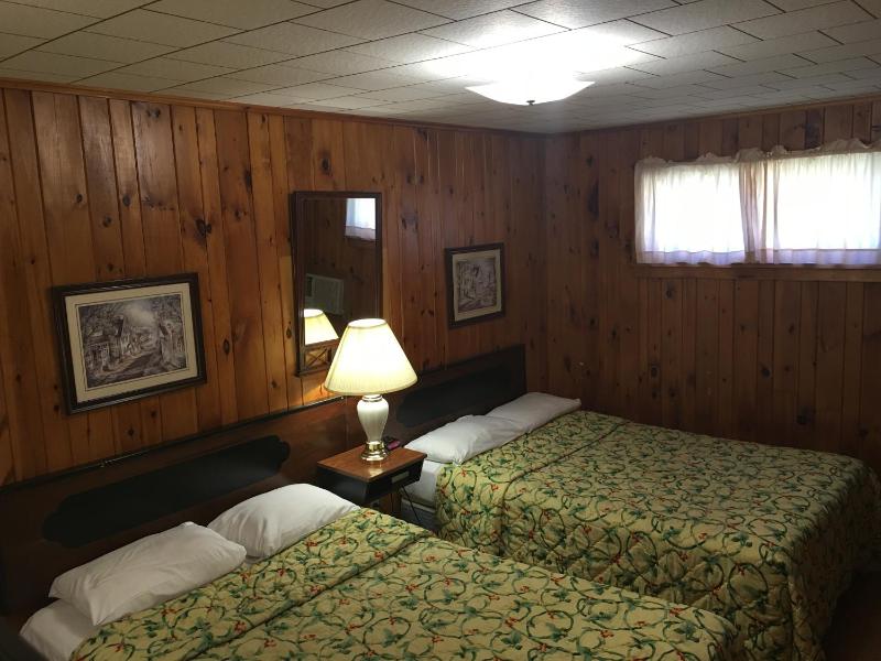 Double Room with Two Double Beds image 3
