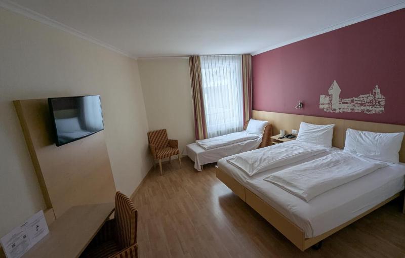 Ambassador Self Check-in Hotel - image 15
