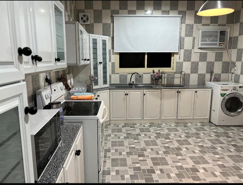 شقة النورس 2- بتصميم مودرن بـغرفتين نوم - image 16