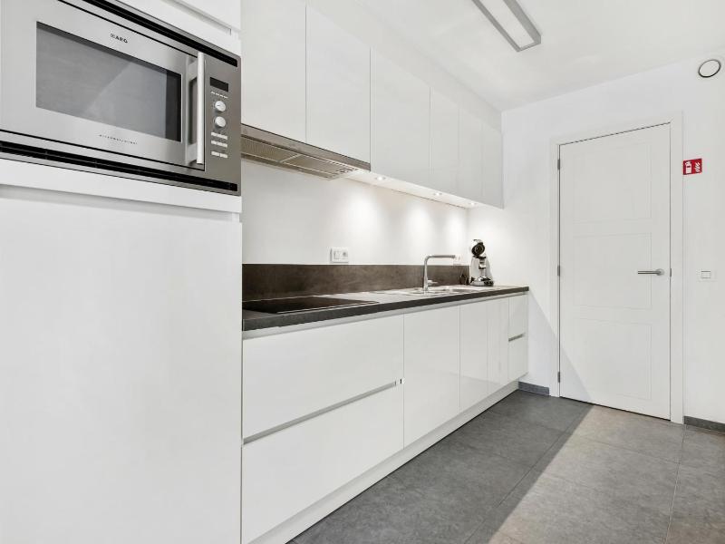 Zenith - 0105 - image 6