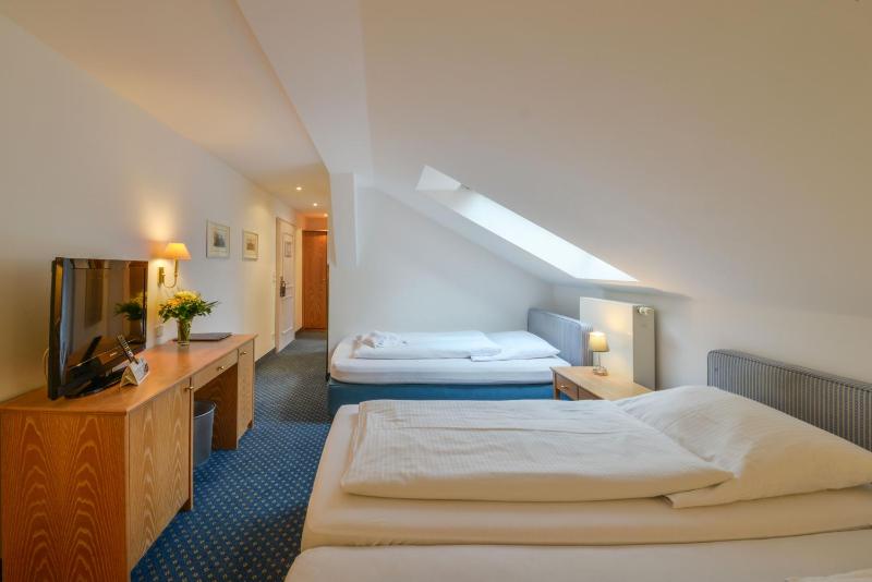 Triple Room image 2