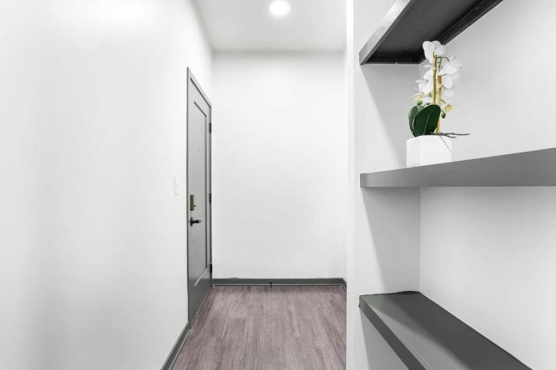 Bright & Cozy 2BR Retreat w Parking Broad Ripple - image 9
