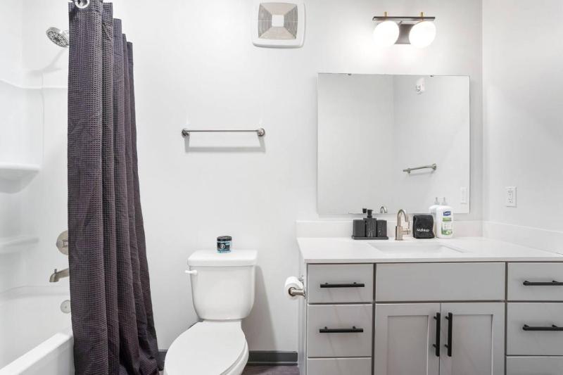 Bright & Cozy 2BR Retreat w Parking Broad Ripple - image 30