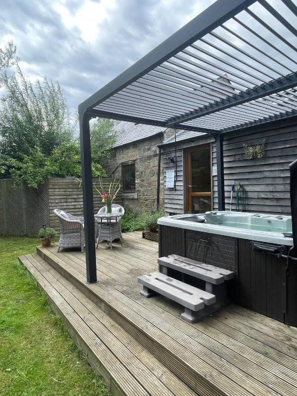 Country cottage hot tub with gazebo peaceful - image 31