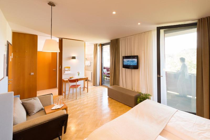 Superior Double Room image 4