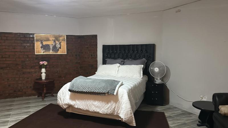 Staylax guesthouse - image 9