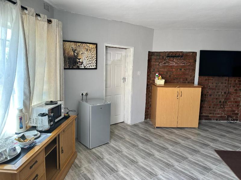 Staylax guesthouse - image 14