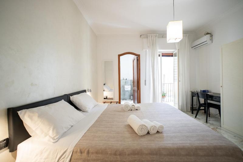 Cavaliere Suites Catania - image 17