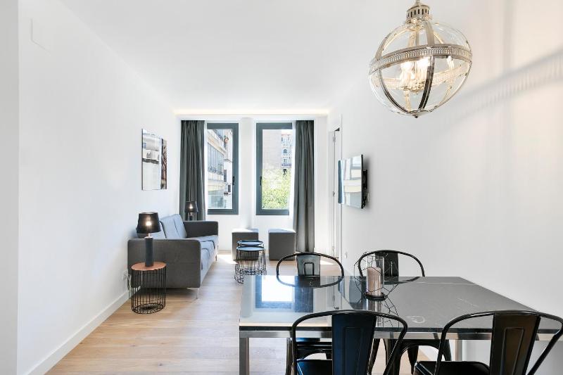 Deluxe Two-Bedroom Apartment image 3