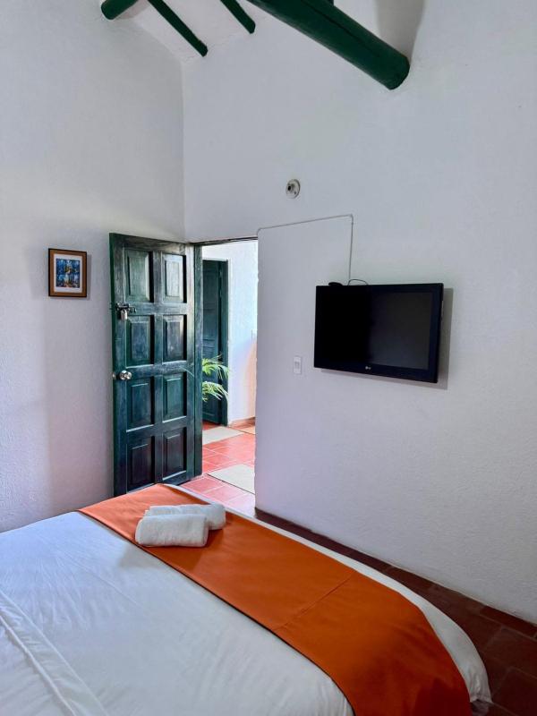 Casa familiar - Cerca a la Plaza - Amplio Jardín - image 6