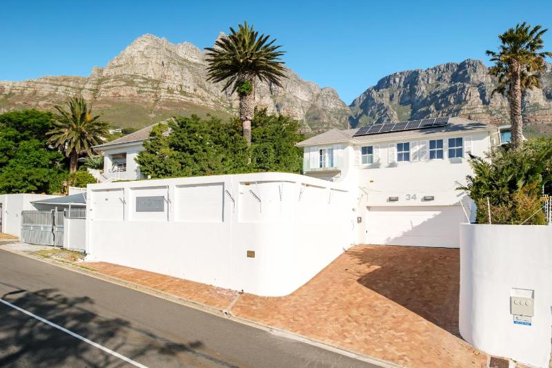 Incredible 6bed w Pool in Camps Bay Villa Galazzio - image 13