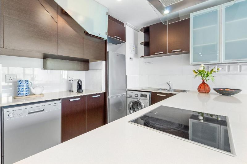 The Quadrant 406 - image 10