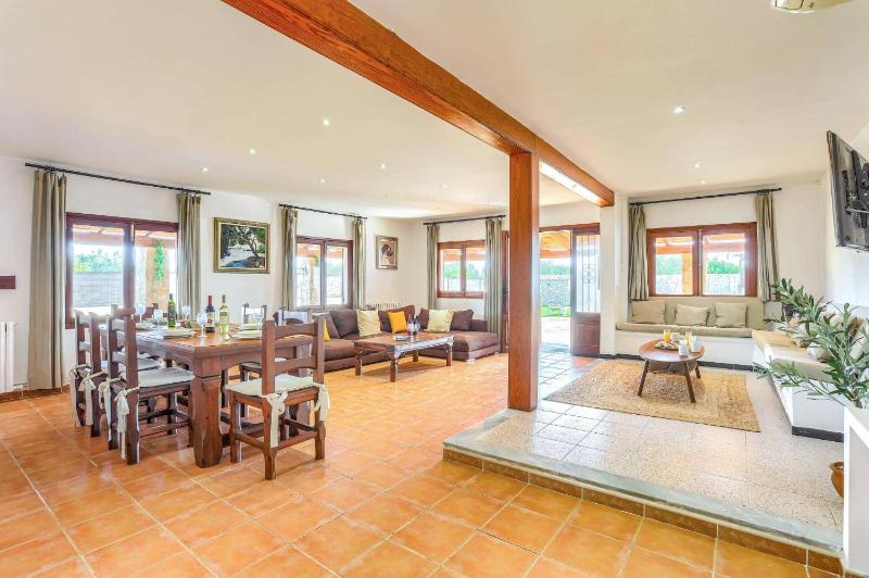 Villa Can Guaita by Villa Plus - image 15