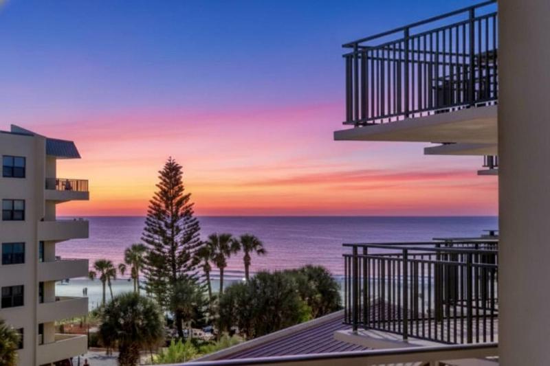 Siesta Breakers With Ocean Views 5th Floor - image 3