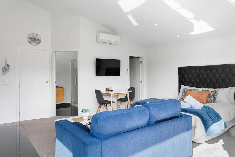 Adorable One Bedroom - Idyllic Romantic Getaway in great location - image 28