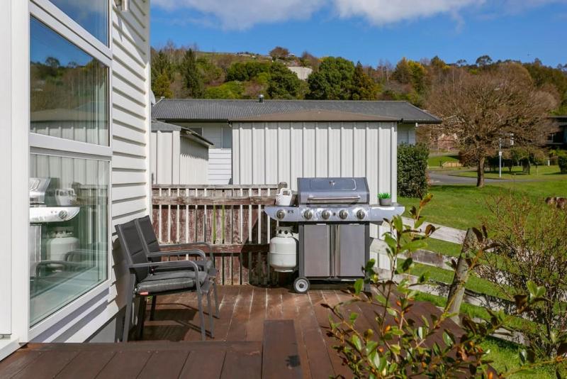 Adorable One Bedroom - Idyllic Romantic Getaway in great location - image 23