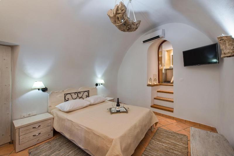 One-Bedroom Villa image 1