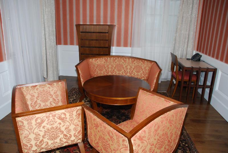 One-Bedroom Suite image 2