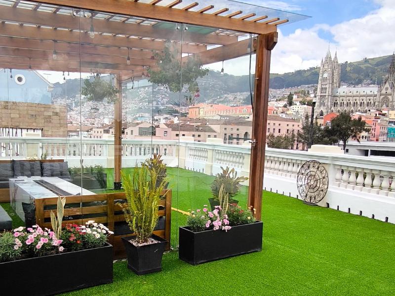 Private Cozy Room-Shared Bathroom-Old Town Quito-Rooftop Cathedral Views - image 9