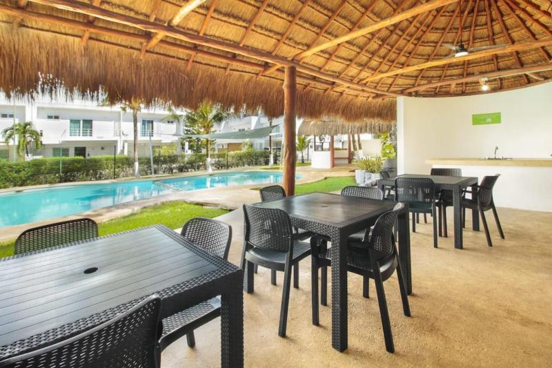 Family House with Pool in Playa del Carmen - image 7