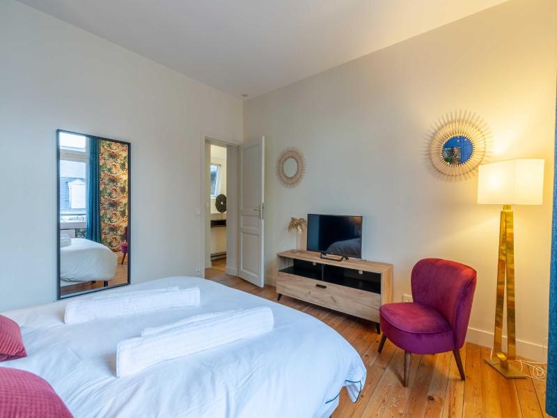 High-end 75m2 apartment - Place Morny - image 8