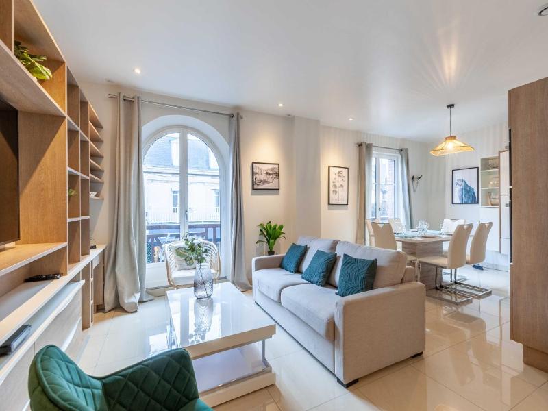High-end 75m2 apartment - Place Morny - image 16