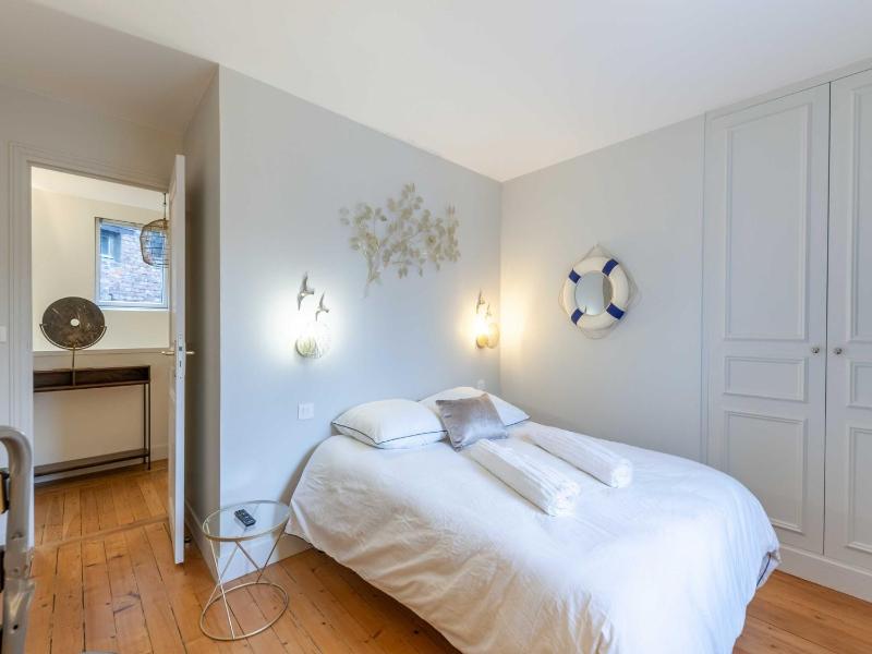 High-end 75m2 apartment - Place Morny - image 17