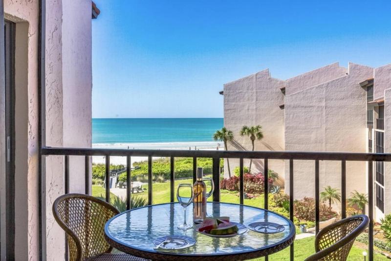 Siesta Breakers With Ocean Views 5th Floor - image 1