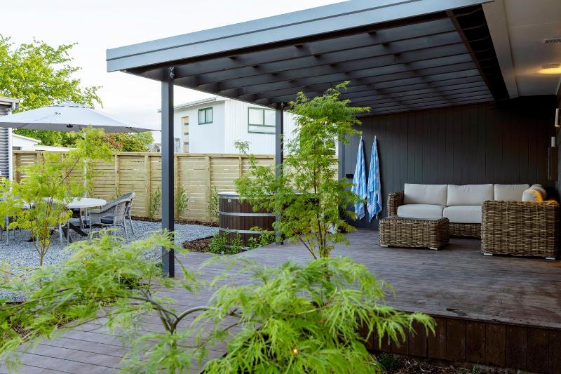 Memories - stunning relaxation near lake with private hot tub - image 16