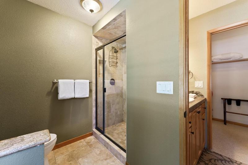 3 Yellow Rail - image 9