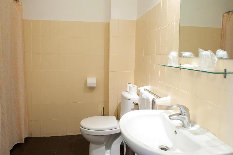 Comfort Triple Room image 2