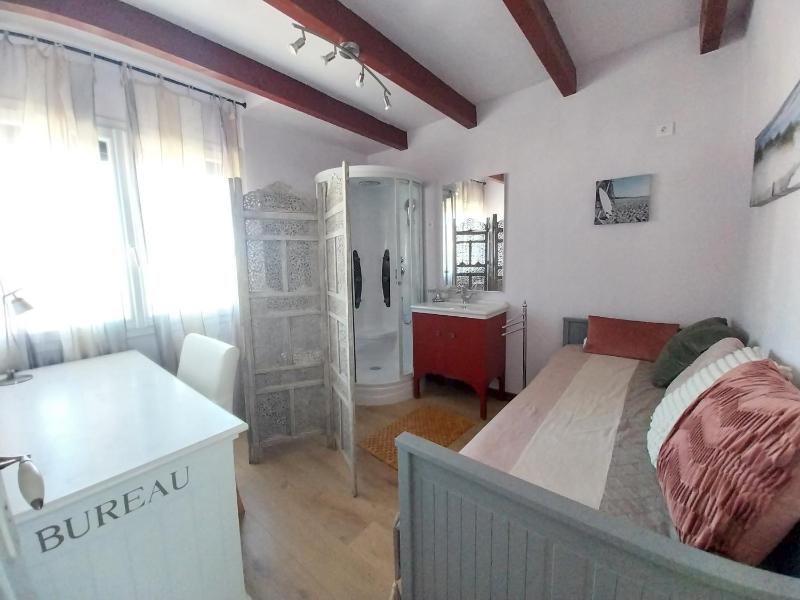 Villa T6 10 couchages front de mer piscine Saint Pierre la Mer - image 13